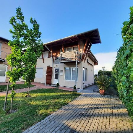 Foki Apartman Siófok Exterior foto